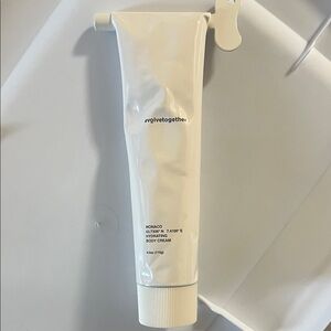 Together Hydrating Body Cream – White